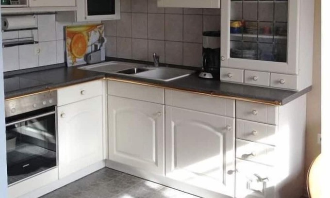 Altendorf Apartment | Holiday home on the meadow path
