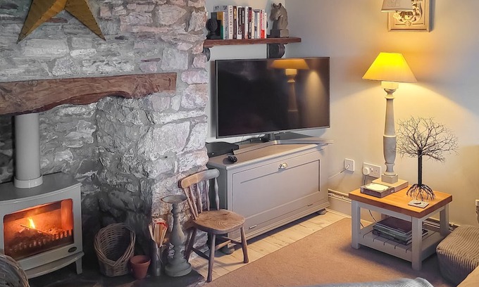Stoke Gabriel Cottage | 1 bedroom accommodation in Stoke Gabriel, near Totnes