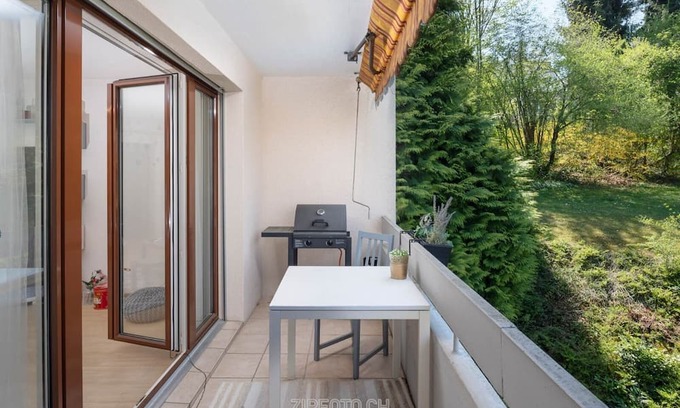 Meilen District Apartment | Schöne Wohnung 10 min von Zürich See Netflix/wifi/parkplatz