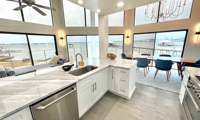 Josephine House | Arnica Bay Bliss Direct Waterfront