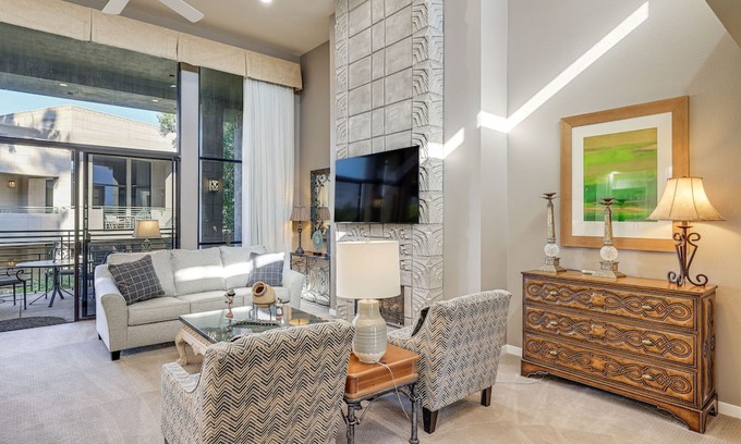 Camelback East Villa | Spacious Phoenix Villa w/ Resort Amenities