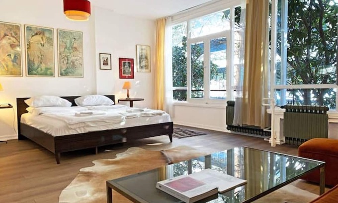 Hilmiye Apartment | Artistic, Central, Comfortable!