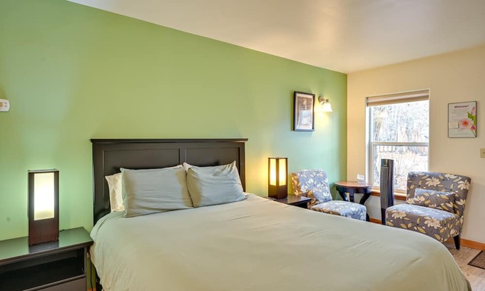 Crestone Apartment | Walkable ‘Stargate’ Studio in Tranquil Crestone!