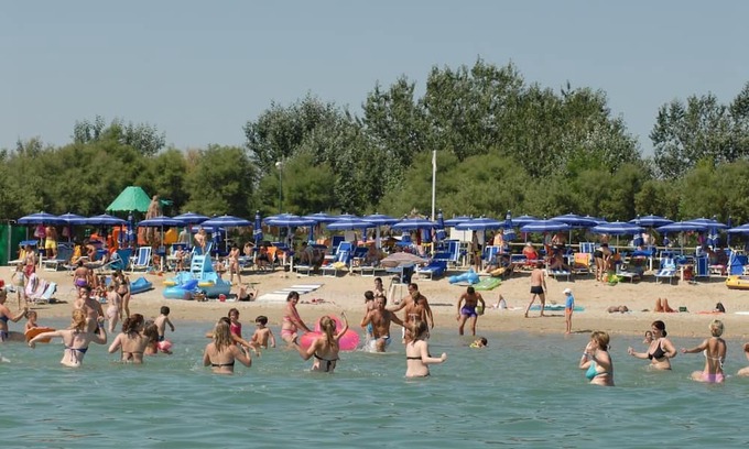 Cologna Spiaggia House | Feriendorf Stork Camping Village Mobilehome Happy Easy für 6 Personen