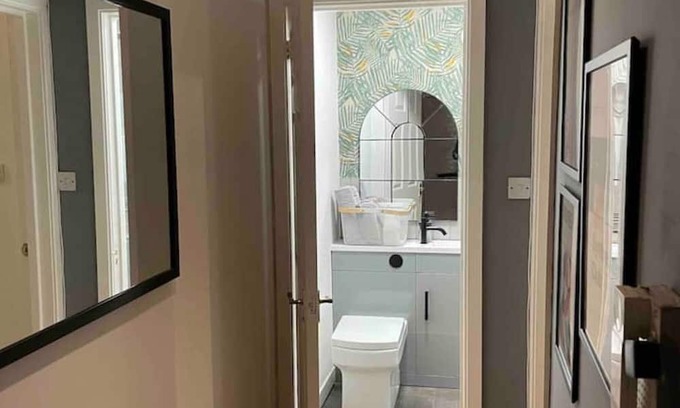Paisley Apartment | The Wee Studio Flat - Entire rental unit in Renfrewshire, United Kingdom