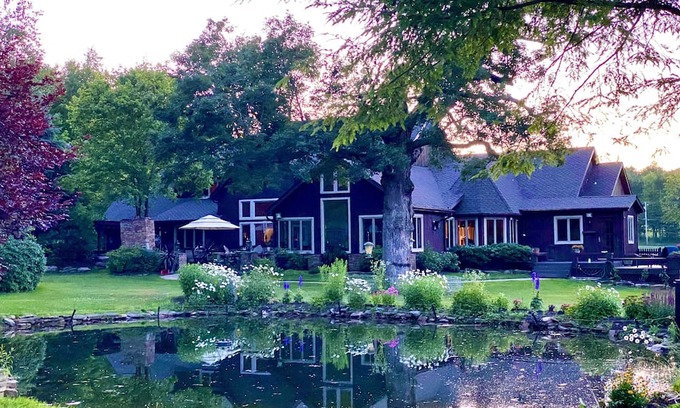 Blakeslee House | Massive Luxury Ranch with Unbelievable Outdoor Amenities