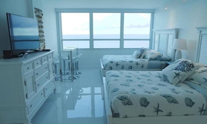 Mid Beach Condo | DCM Oceanview 4