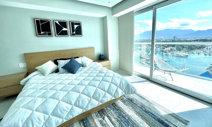 Isla Iguana Apartment | Estudio Torre Nautico Moderno con Vista a Marina Vallarta