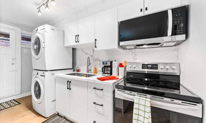 Bracondale Hill Apartment | Newly Renovated - Great Location, Mins to TTC