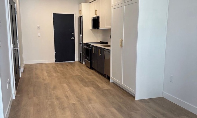 Coquitlam House | Quiet and convenient Suite with 2 Beds