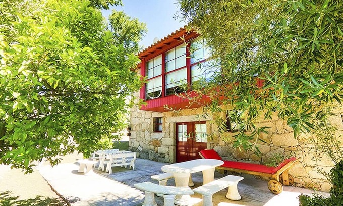 Santa Luzia House | Large House in Amares | Groups, Families, Gatherings