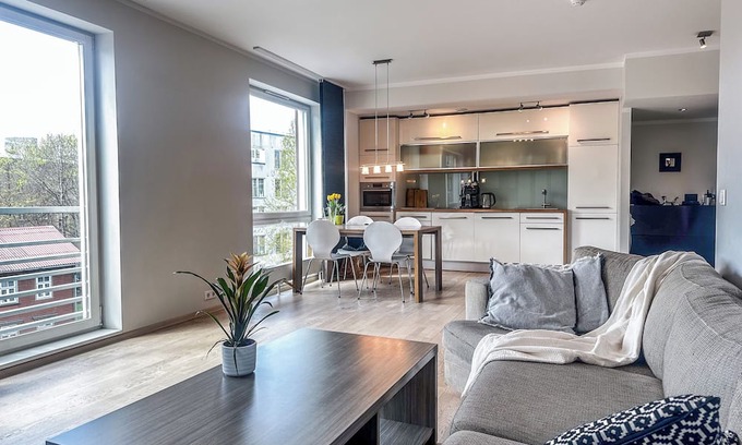 Kadriorg Apartment | Spacious/central/fully equipped/buses nearby