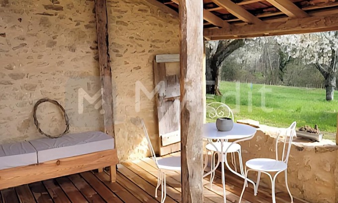 Doissat House | 2-person gîte with terrace and swimming pool in the Périgord Noir region