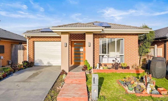 Officer House | Spacious 3BR Home - Perfect for Family Retreat!
