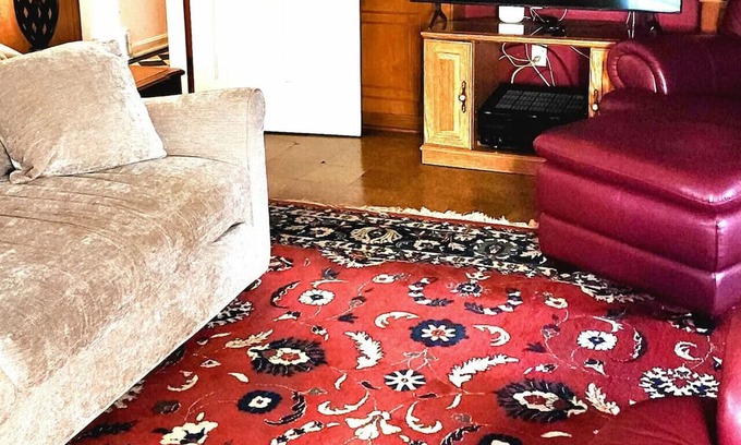 Youngstown House | Your Home Away from Home | Sleeps 12 Fully Equipped!