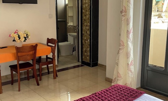Mahebourg House | Nice place 10 minutes from International Airport, 3 min from Beau Vallon Mall.