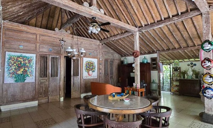 Prambanan Villa | Eyang Residence Limasan Kebon Dalem