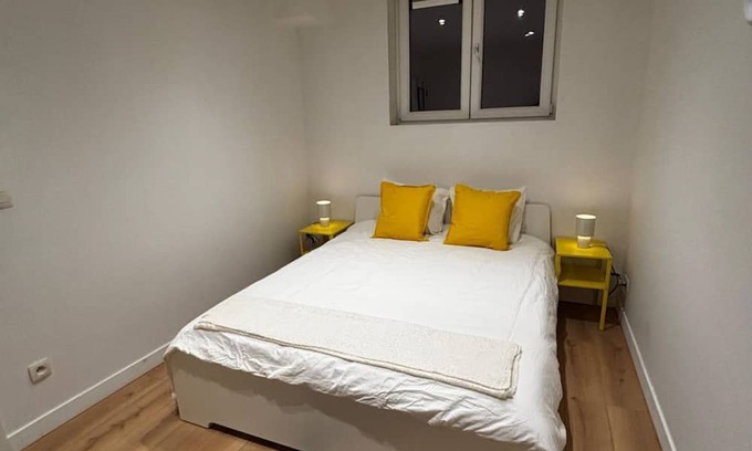 Wondelgemstraat Apartment | Charming 1BR Apartment | Walk to City Center
