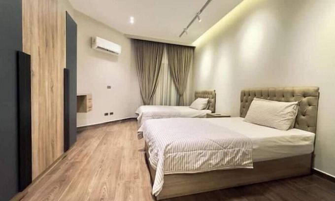 Al Duqqi Apartment | Luksusleilighet i Al Mohandiseen
