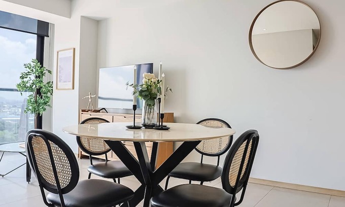 Americana Apartment | Chapu Summary: Ubicad