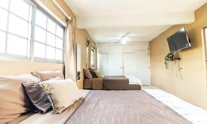 Morelos House | Gaviota Summary: Aloj