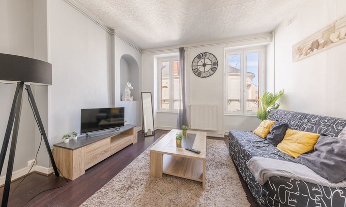 Montlucon Apartment | Le Zen - Proche gare