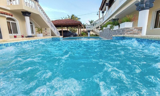 Cabarete Villa | Elegant 7BRVilla in Cabarete – Whirlpool, Pool, Beach & Adventure!
