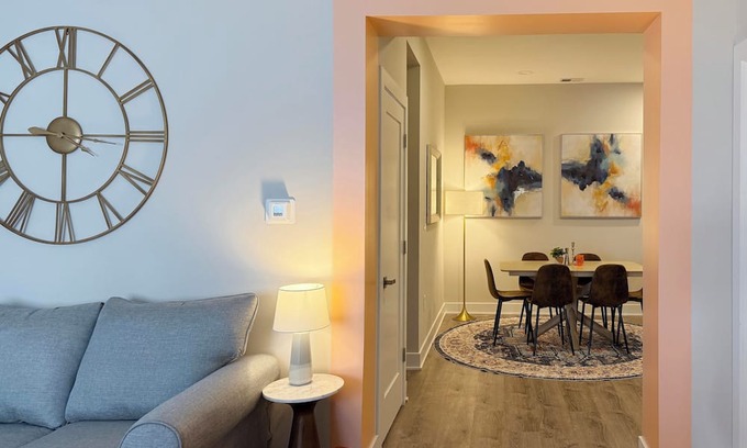 Conshohocken Apartment | 1500 ft² Space/2 Bedroom 1.5 Bathrooms Apt/5 Beds/SLEEPS 10
