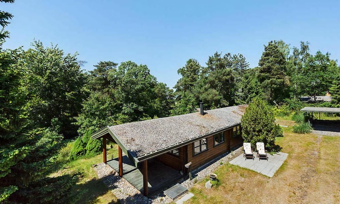 Frederiksvaerk House | Classic summer house with Arresø view