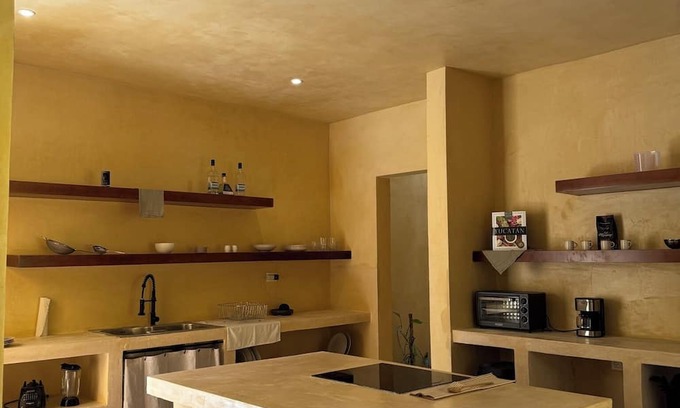 Conkal House | Casa Ka - Mini Hacienda Retreat with Pool + Starlink