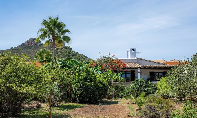 Sant Llorenc des Cardassar Ski Chalet | Peaceful Retreat 4 Min from the Beach A/C & Nature