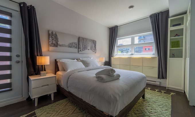 Latin Quarter Apartment | Spacious 1BR Condo, work&play in Montréal
