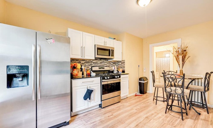 Hartford Condo | Convenient Hartford Condo < 2 Mi to Dtwn!