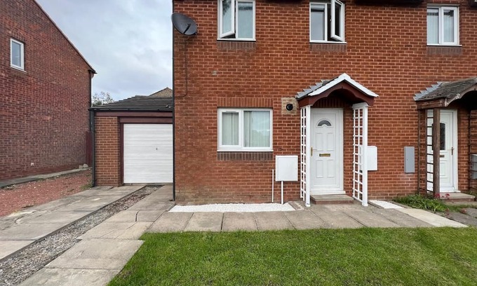 Newton Aycliffe House | Cosy 2 Beds house DL5 & Garden/Parking+WiFi