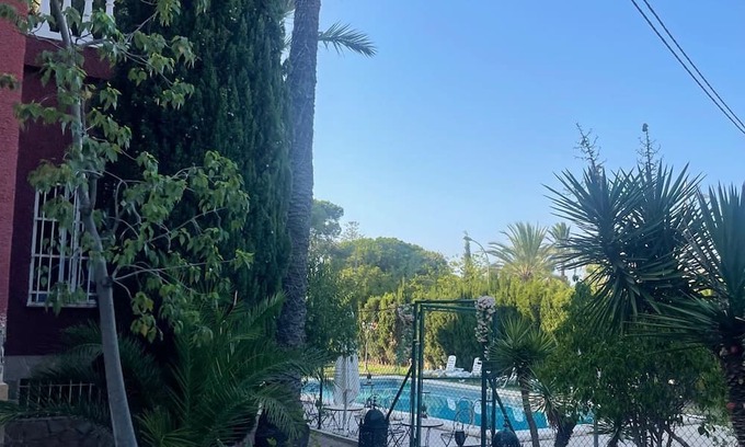 Vista Hermosa Bed & Breakfast | A Magical Stay Awaits - Comfort, Flavour & Charm at Aladdin B&B