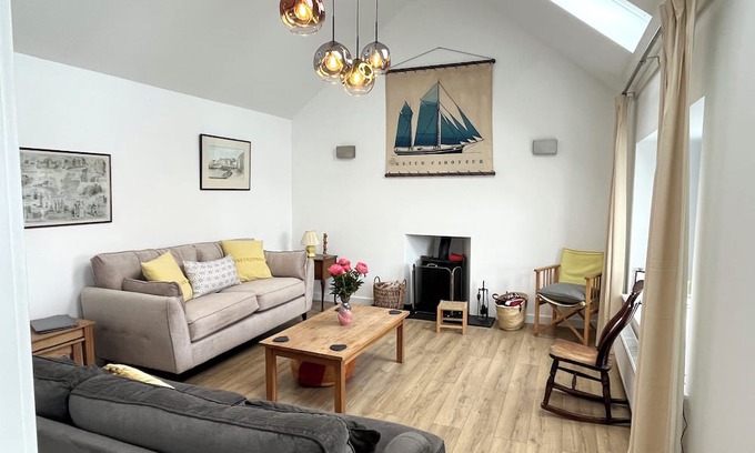 Portsoy Cottage | House By The Sea, breathtaking views of the Mory Firth you will never forget .