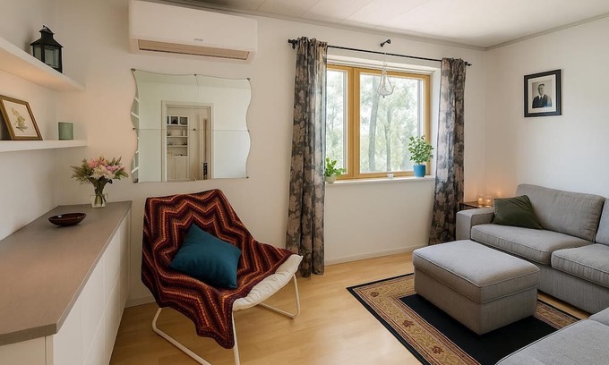 Kvaløysletta Apartment | Warm an Cozy apartment in Tromsø, In the city but next door to nature!