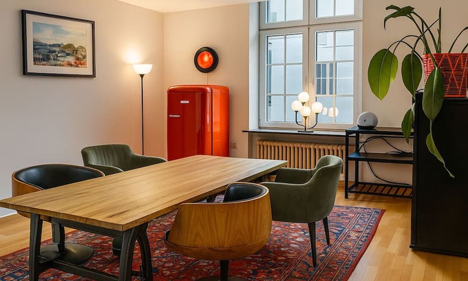 New Town Apartment | Cologne City Loft for up to 8 people