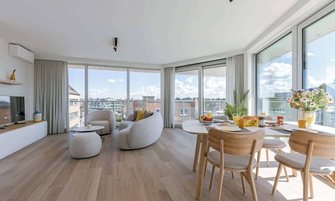 Sint-Idesbald House | Baldus: Beachfront Bliss with Free Parking!