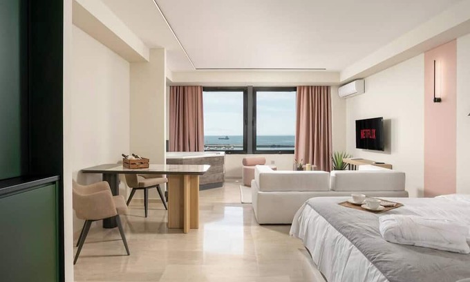Thessaloniki City Centre Condo | Akti Sea View Suite 5