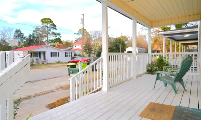 New Bern House | Riverwalk to Downtown New Bern