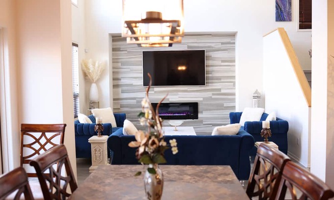 Winnipeg House | Brilliant 4-bedroom house with AC in Winnipeg