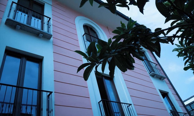 Stadera Condo | Intimacy of a private apartment but hotel-like amenities