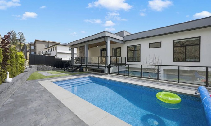 Central Okanagan House | 5BR Home/Seasonal Pool/Lake Views