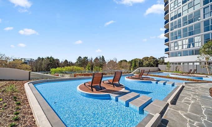 Phillip Apartment | Apartment with Gym and Indoor Pool Access