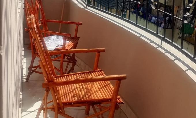 Mombasa Apartment | Cozy Safe Space. With 2 balconies, nice city view, Free parking. Family-friendly!