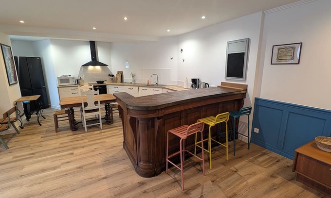 La Seguiniere House | Large village house on the river bank