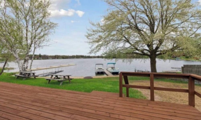 Long Lake Cabin | Unit 3 Long Lake Lodge - Lakefront - 2 bedroom