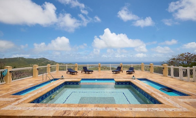 Sion Farm Apartment | Almost Heaven: Elegant 5 Bed Villa