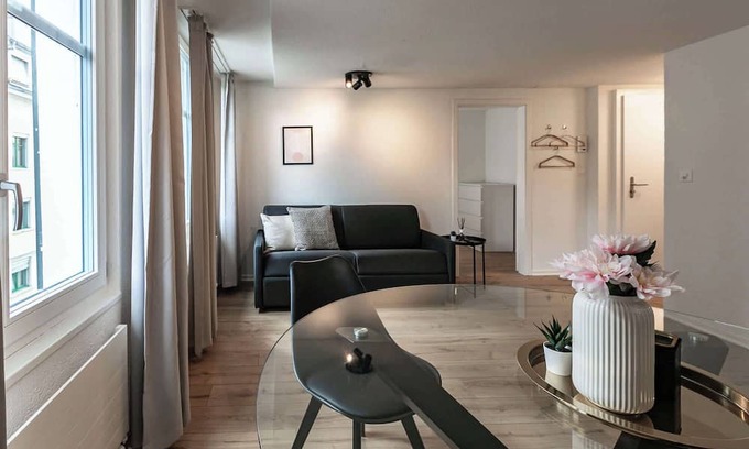 St. Gallen House | book2stay 2-room apartment #5 Kronberg up to 4 people